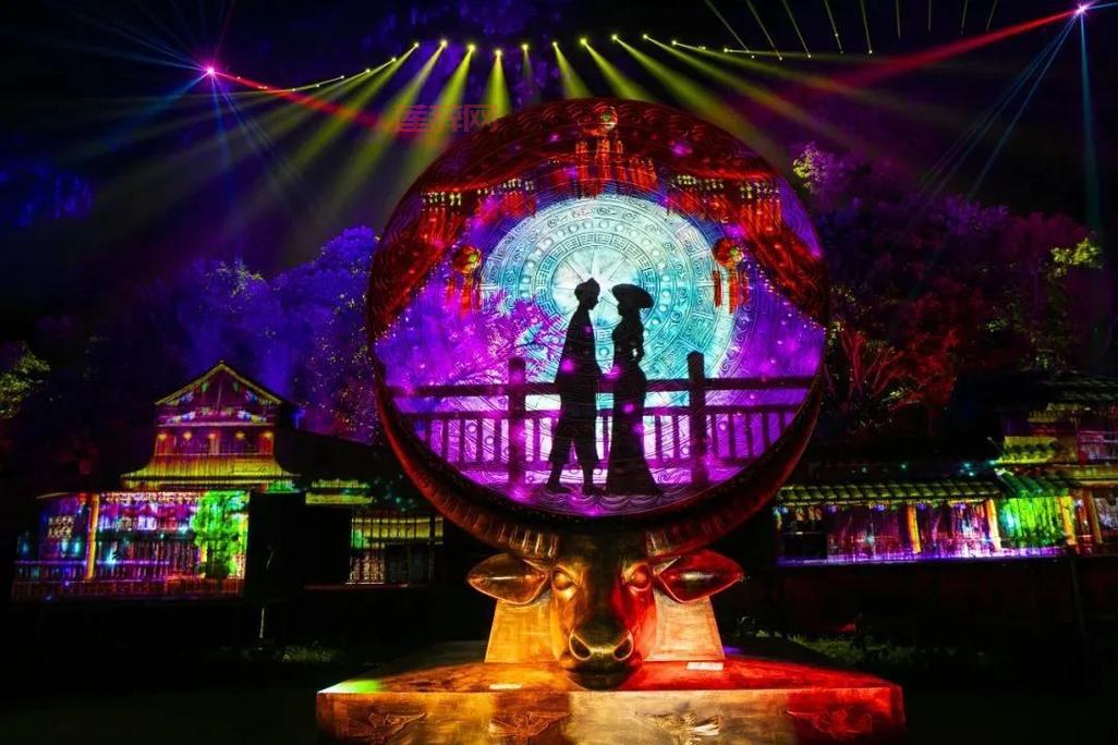 元宵节梦幻之旅：沉浸式体验，开启浪漫夜游！