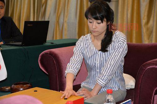 万波奈穗三段在“天台山杯”世界女子围棋赛中的表现