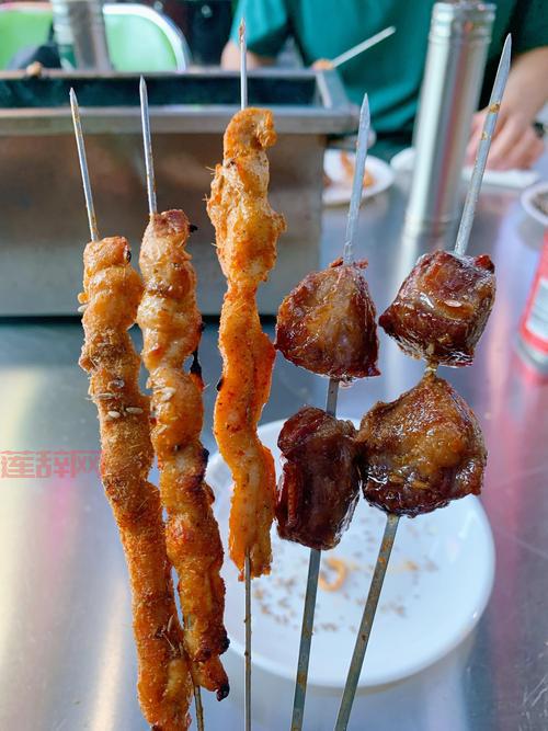 老爹烧烤店中文版手机下载，体验模拟经营烧烤店的乐趣！