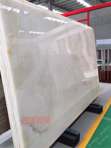 白雪公主与七喜的关联：谜底解读与背后含义