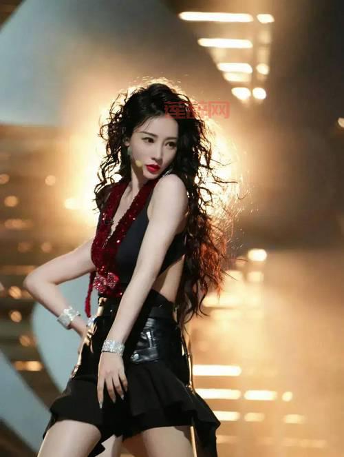 台湾艺人爱丽丝幕后故事：从女团到个人魅力全揭晓