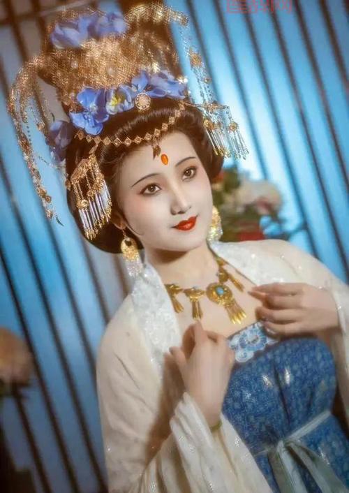 羞花是谁？揭秘中国古代四大美女之一杨玉环