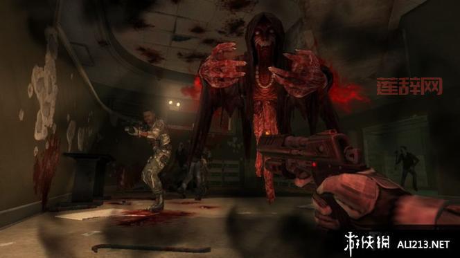 极度恐慌：一场与丧尸共舞的校园生死逃亡