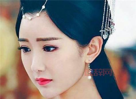 唐雪见：从千金小姐到江湖英雄的转变