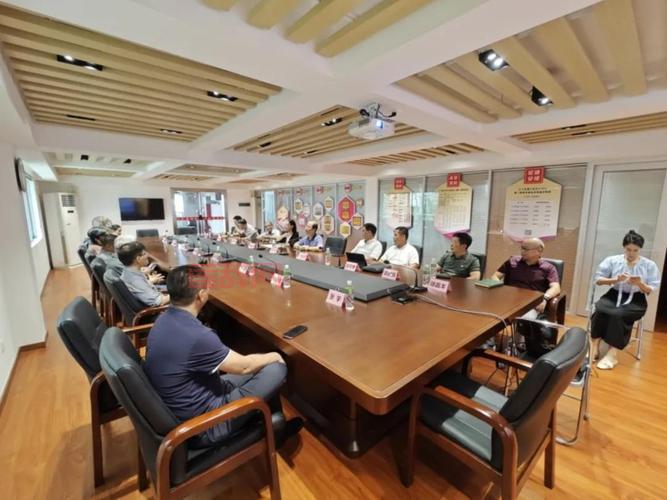 河南巩义胡坡村16位博士返乡建研究院，开启科技新篇章