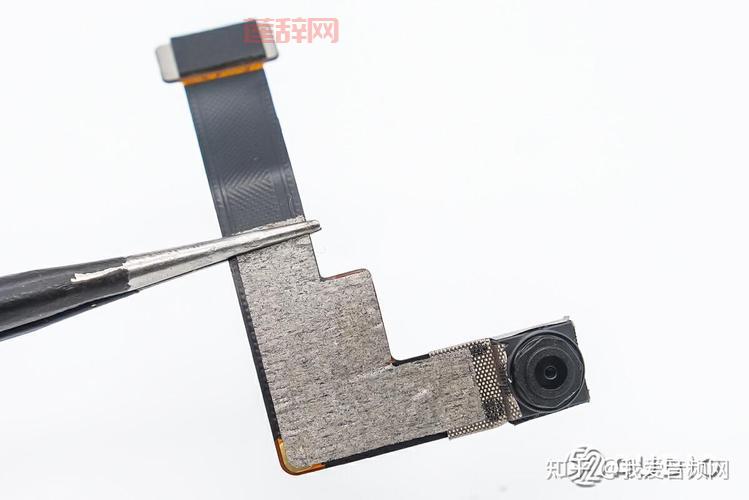 朵唯D700全面解析：3.2英寸屏幕与200万像素摄像头表现如何