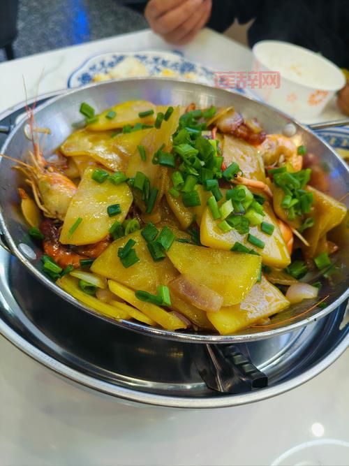 菜刀辣椒鱼头打一菜名是什么？原来是这道经典菜！